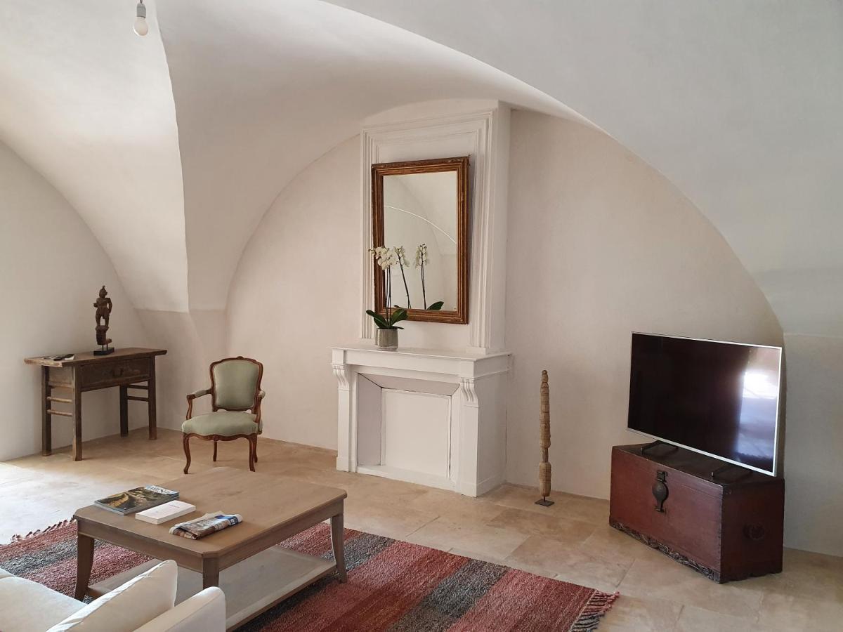 Les Canisses, magnifique appartement avec terrasse au cœur d'Uzès Esterno foto