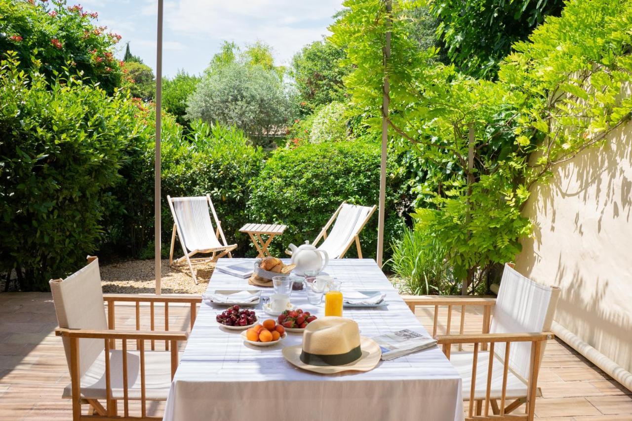 Les Canisses, magnifique appartement avec terrasse au cœur d'Uzès Esterno foto